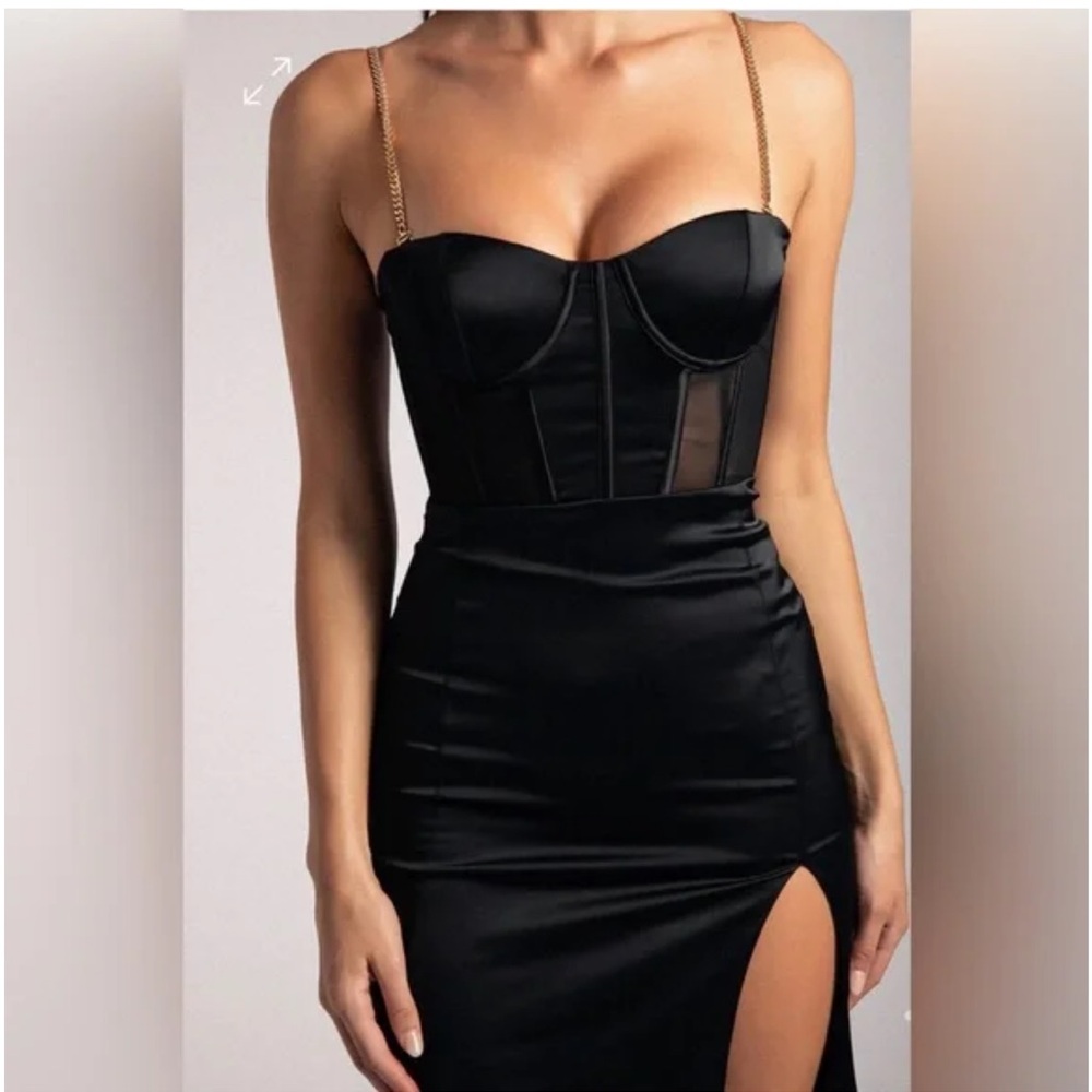 Meshki Black Talisa ChainStrap Bodycon Midi Dress